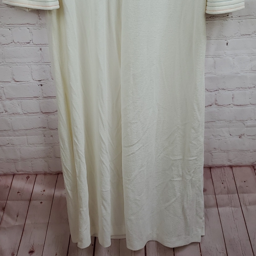 Zip Up Robe Large - Picture 2 of 7